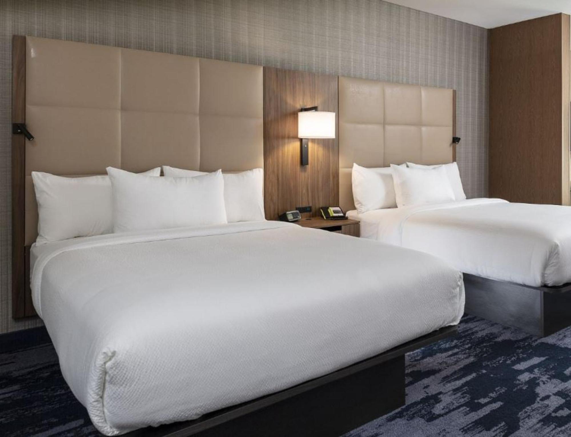 Fairfield & Hotel 3*